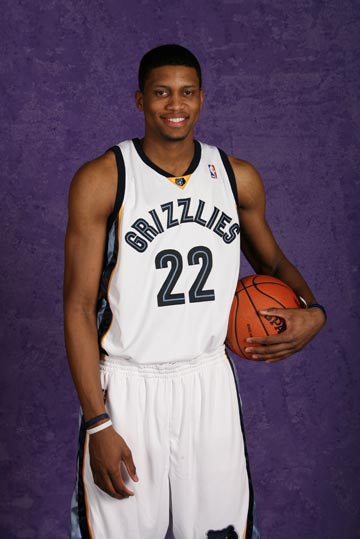 5分6篮板 5分6篮板