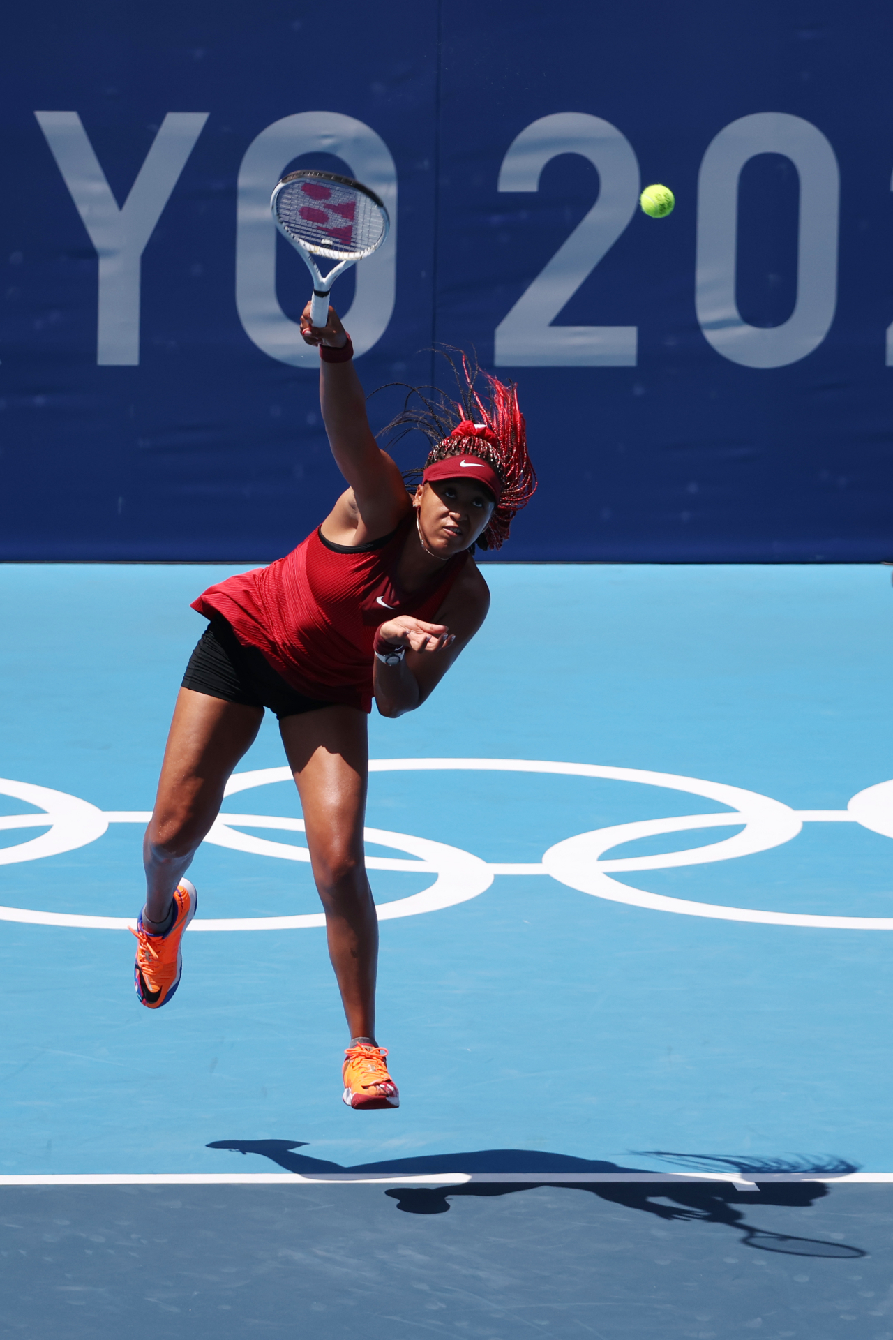 谁就更接近 谁就更接近